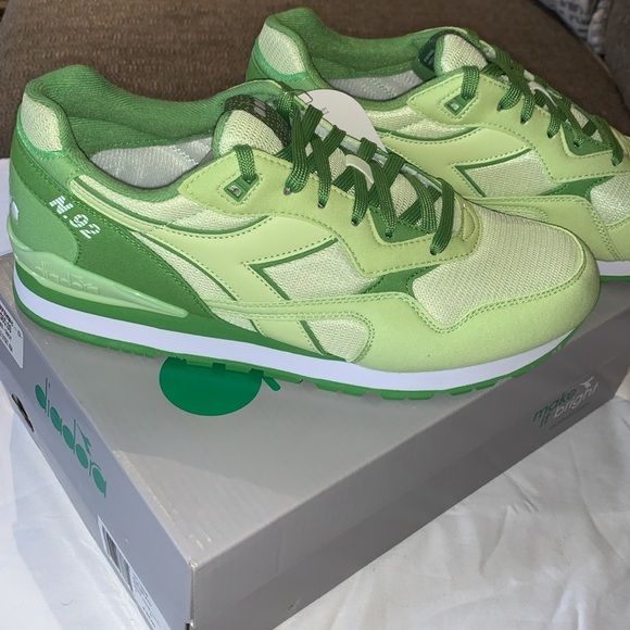BNWT DIADORA Gelato Style Lime Green Yellow Shoe - Picture 2 of 7